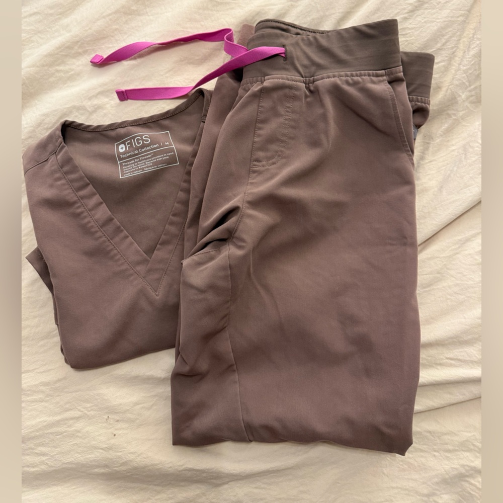 Figs Zamora Joggers & Catarina Scrub Top Set - Smokey Taupe - Medium Regular